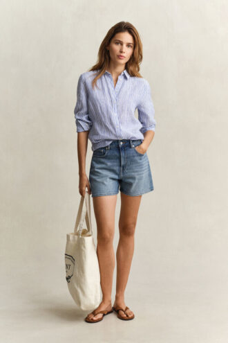Chemise en lin rayée à la coupe classique